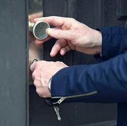 Служба вскрытия замков и дверей Служба вскрытия замков и дверей